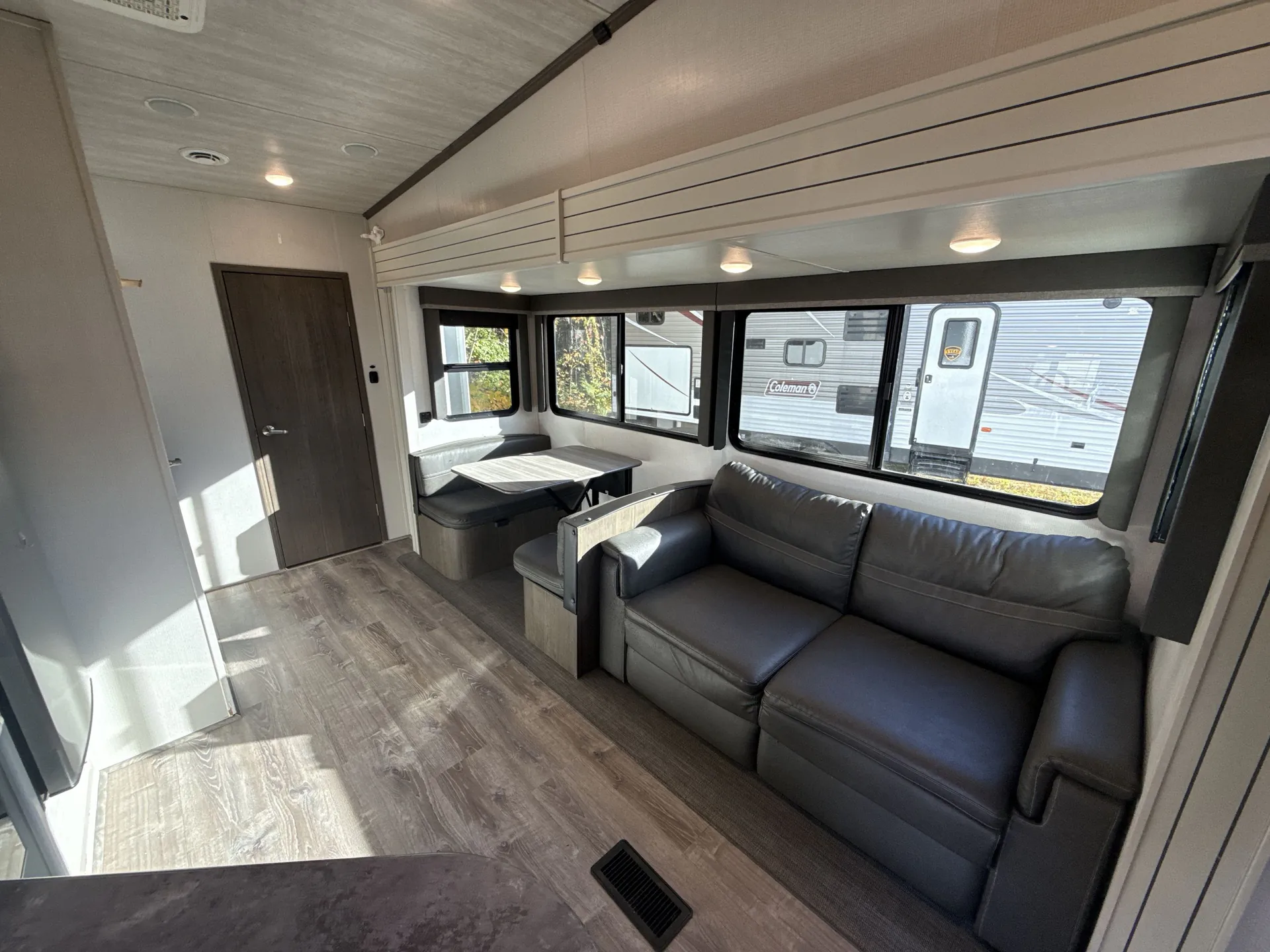 2022 Keystone Cougar Half-Ton 32BHS — living area main