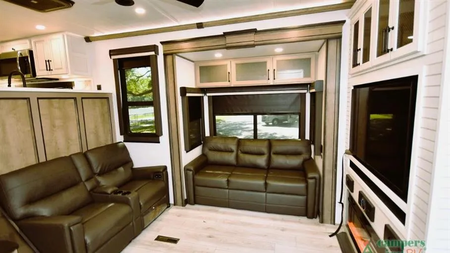 2024 Keystone Montana 3901RK, Photos photo 12