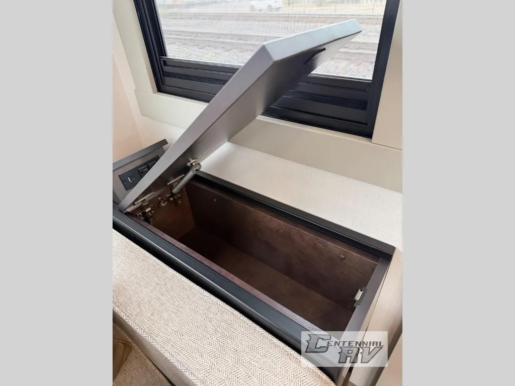 2026 Brinkley Model Z 3600, Photos photo 18