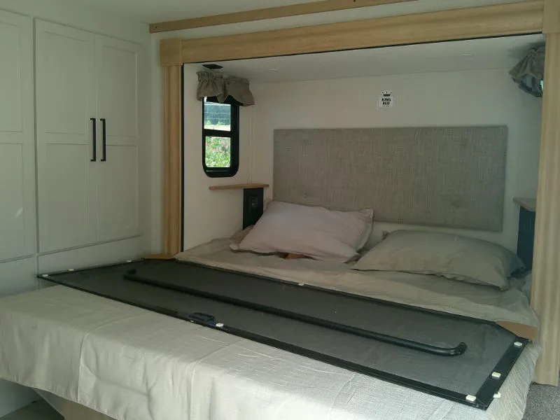 2025 Forest River Sandpiper Destination 421FKL, Photos photo 15
