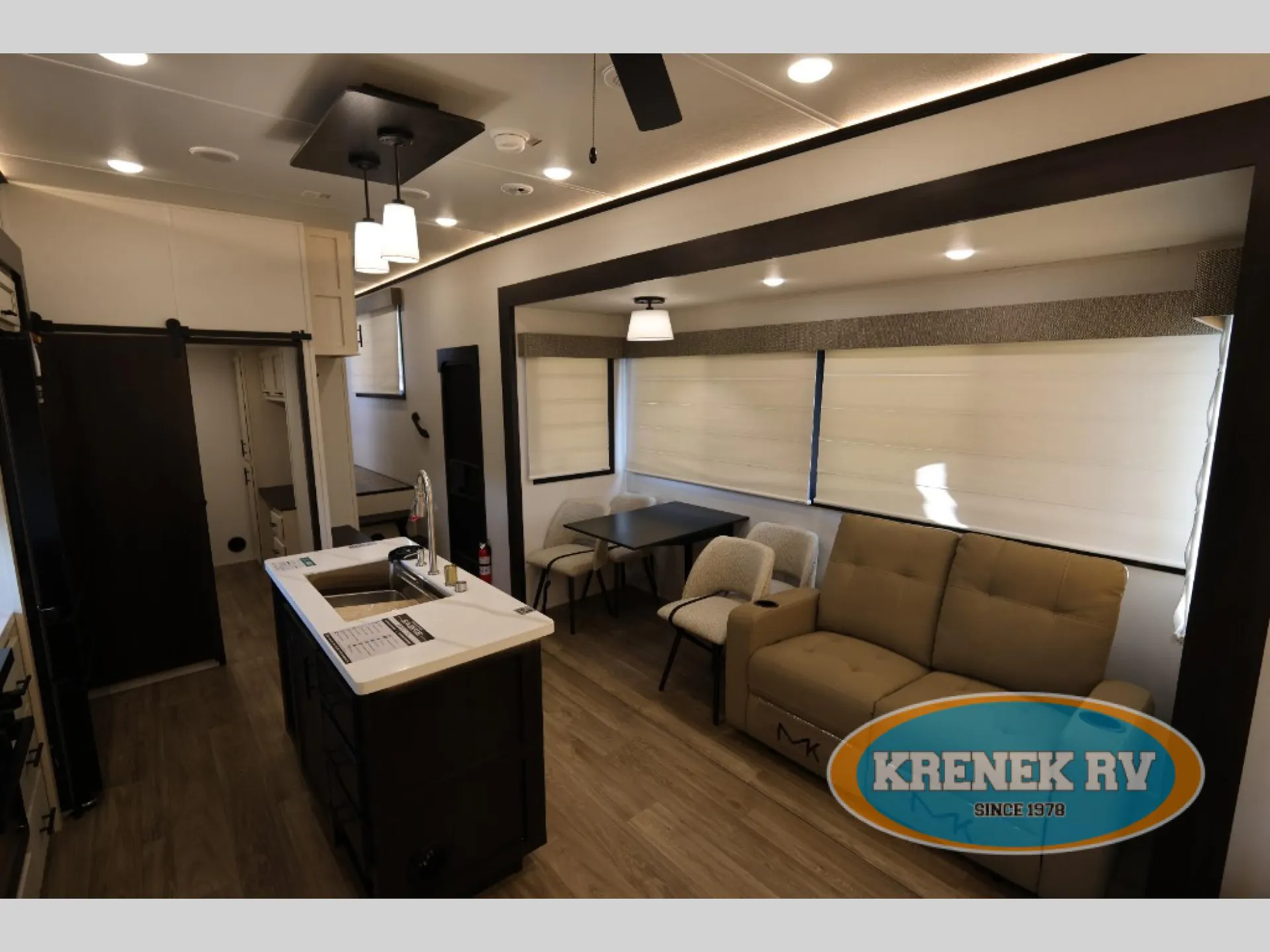 2027 Forest River Sabre 36FLX — Photo 7