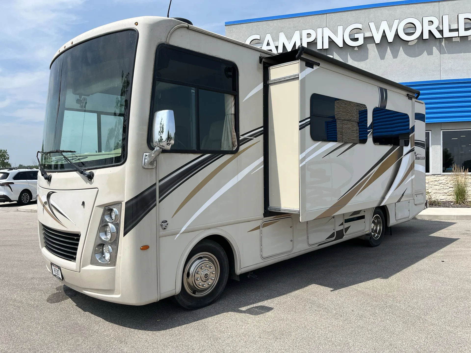 2020 Thor Motor Coach Freedom Traveler A27 — living area main