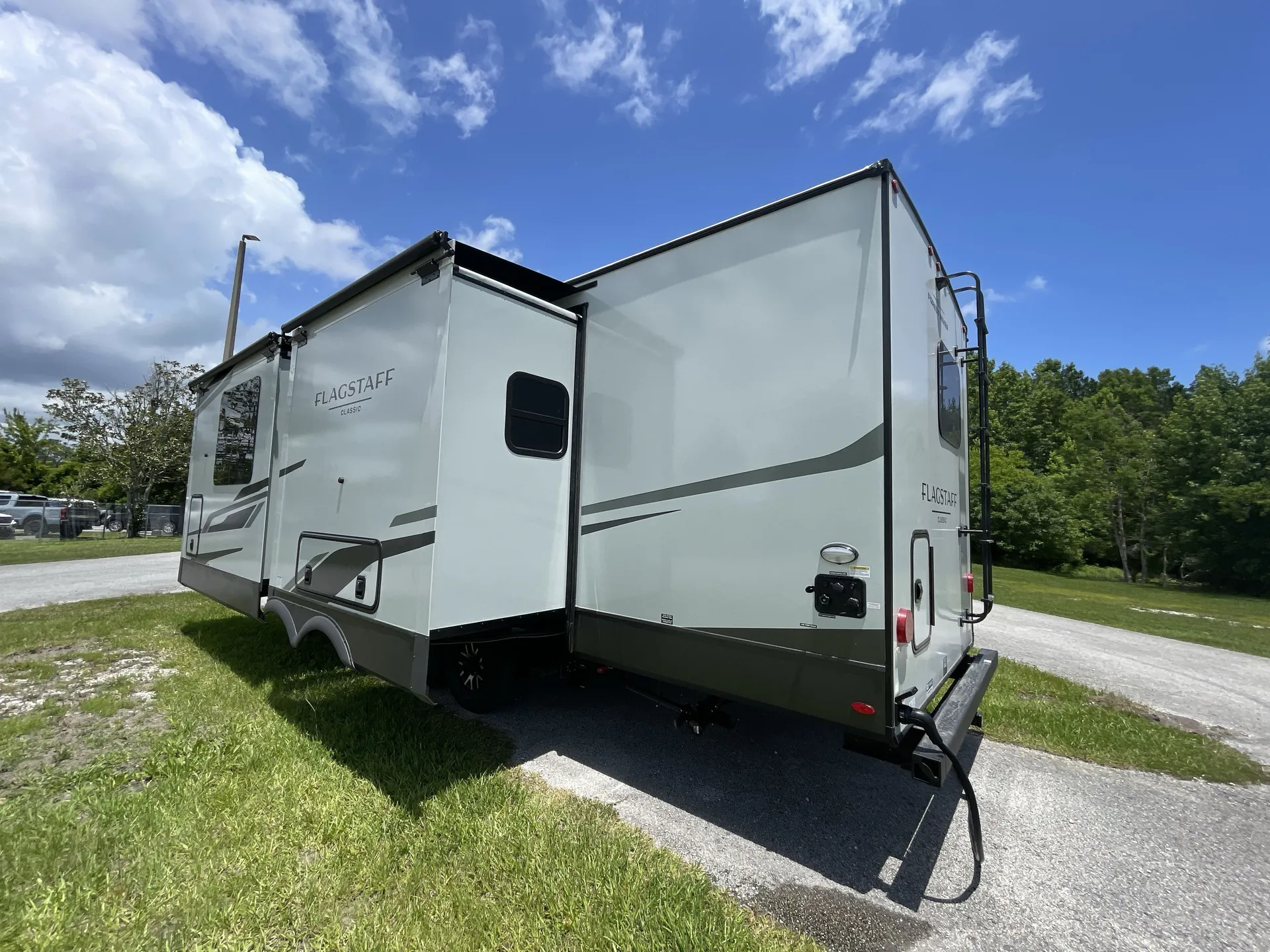 2026 Forest River Flagstaff Classic 826MBR — off campside
