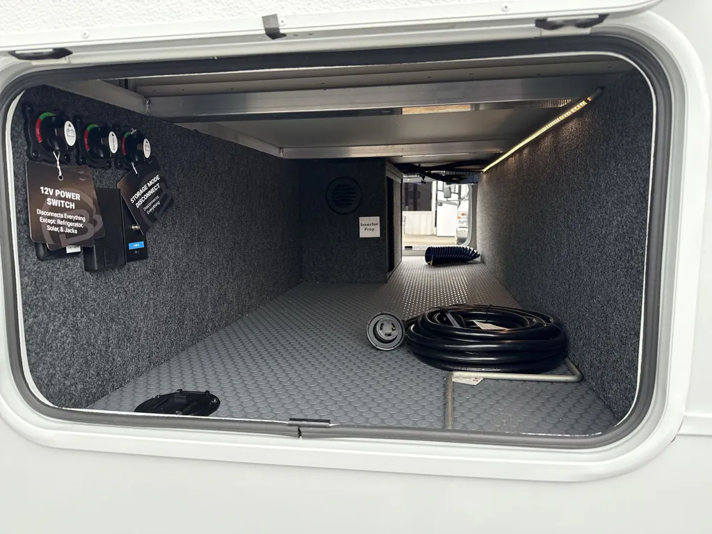 2026 Brinkley Model Ix 20X, Photos photo 2