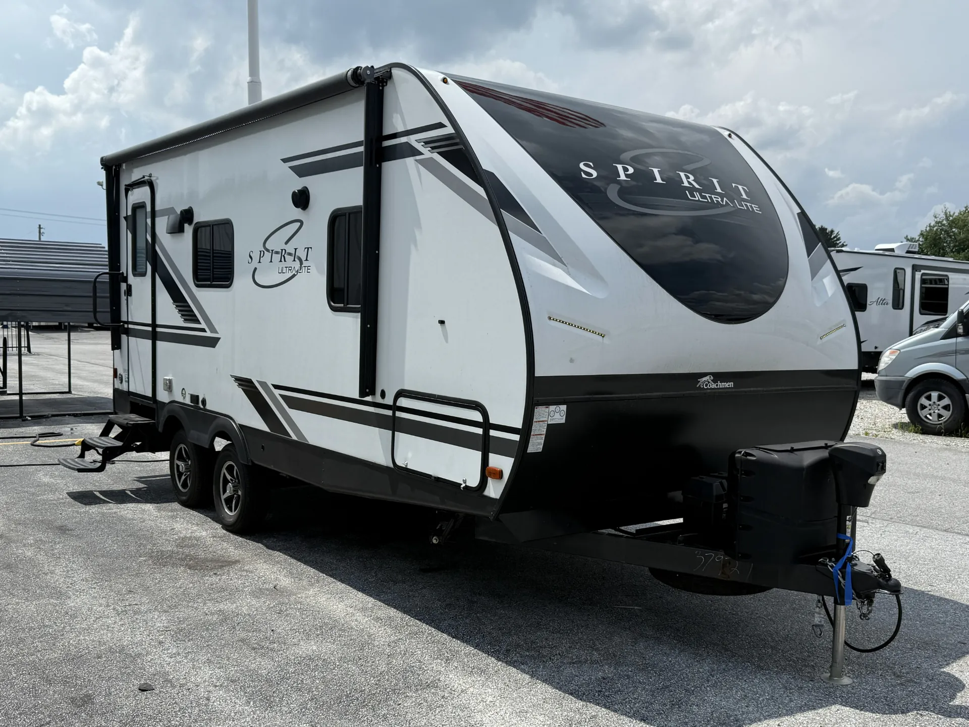 2020 Coachmen Spirit Ultra Lite 1943RB - Photo 2