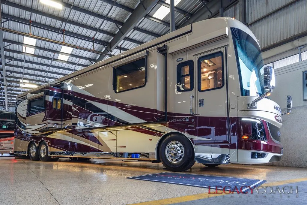 2018 Newmar King Aire 4553 - Photo 2