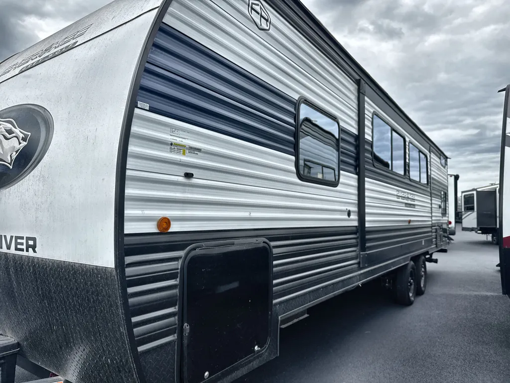 2026 Forest River Cherokee Grey Wolf 26KF, Photos photo 6