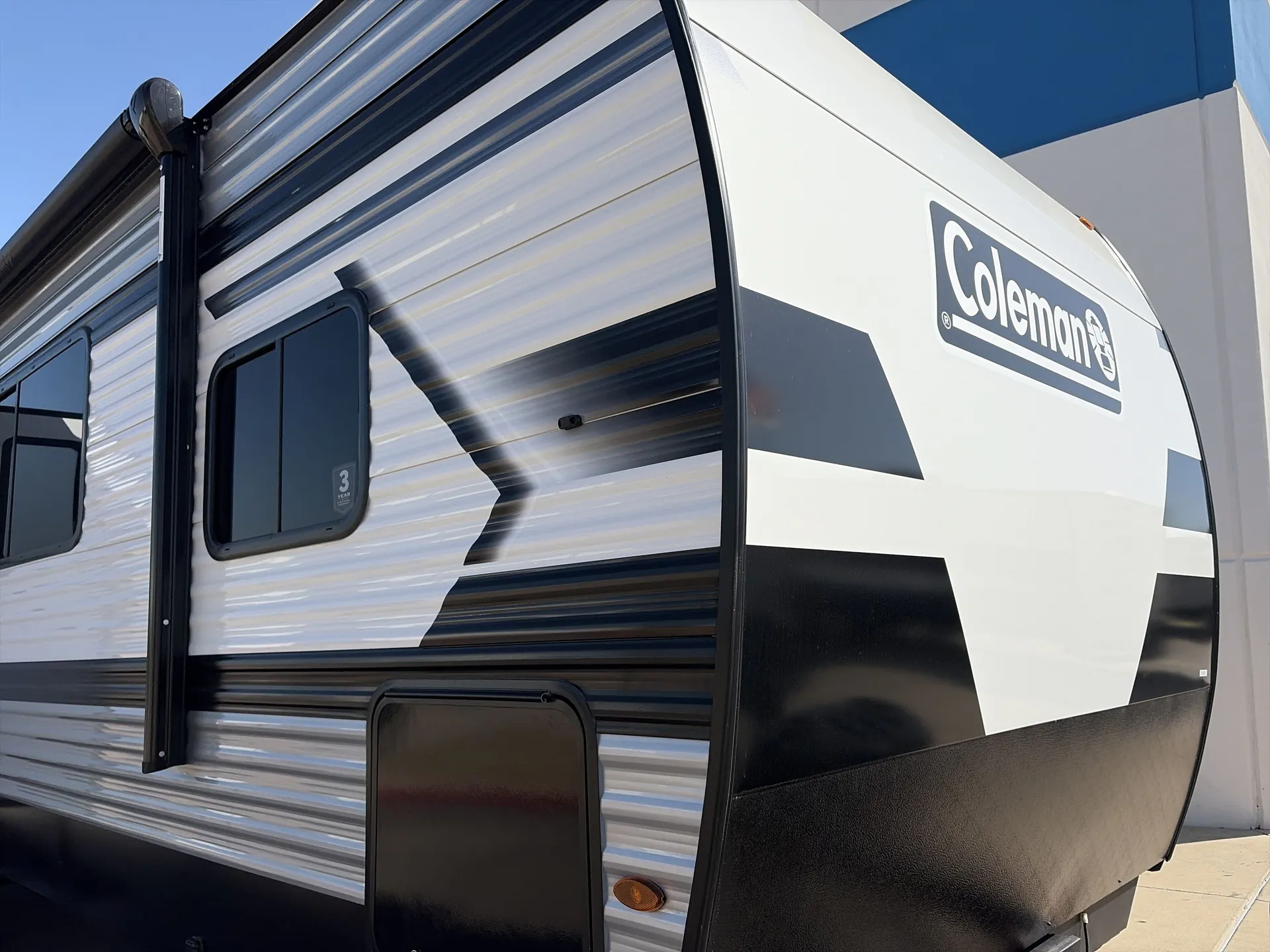 2027 Keystone Coleman Lantern 29RKS dealer photo 1 from Camping World