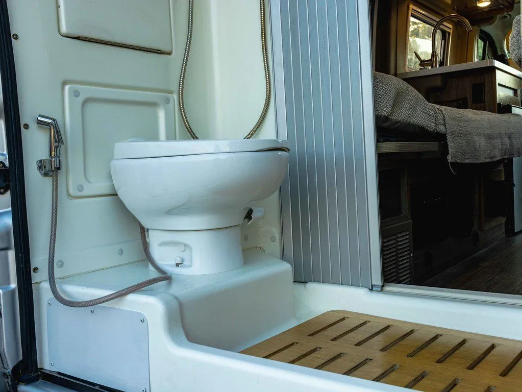 2019 Winnebago Travato 59KL, Photos photo 15