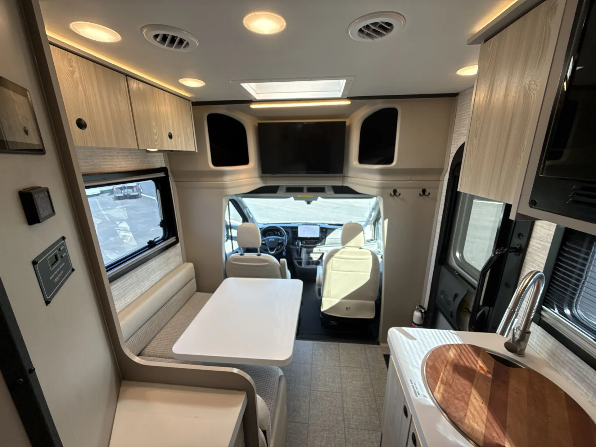 2024 Jayco Granite Ridge 22T — living area main