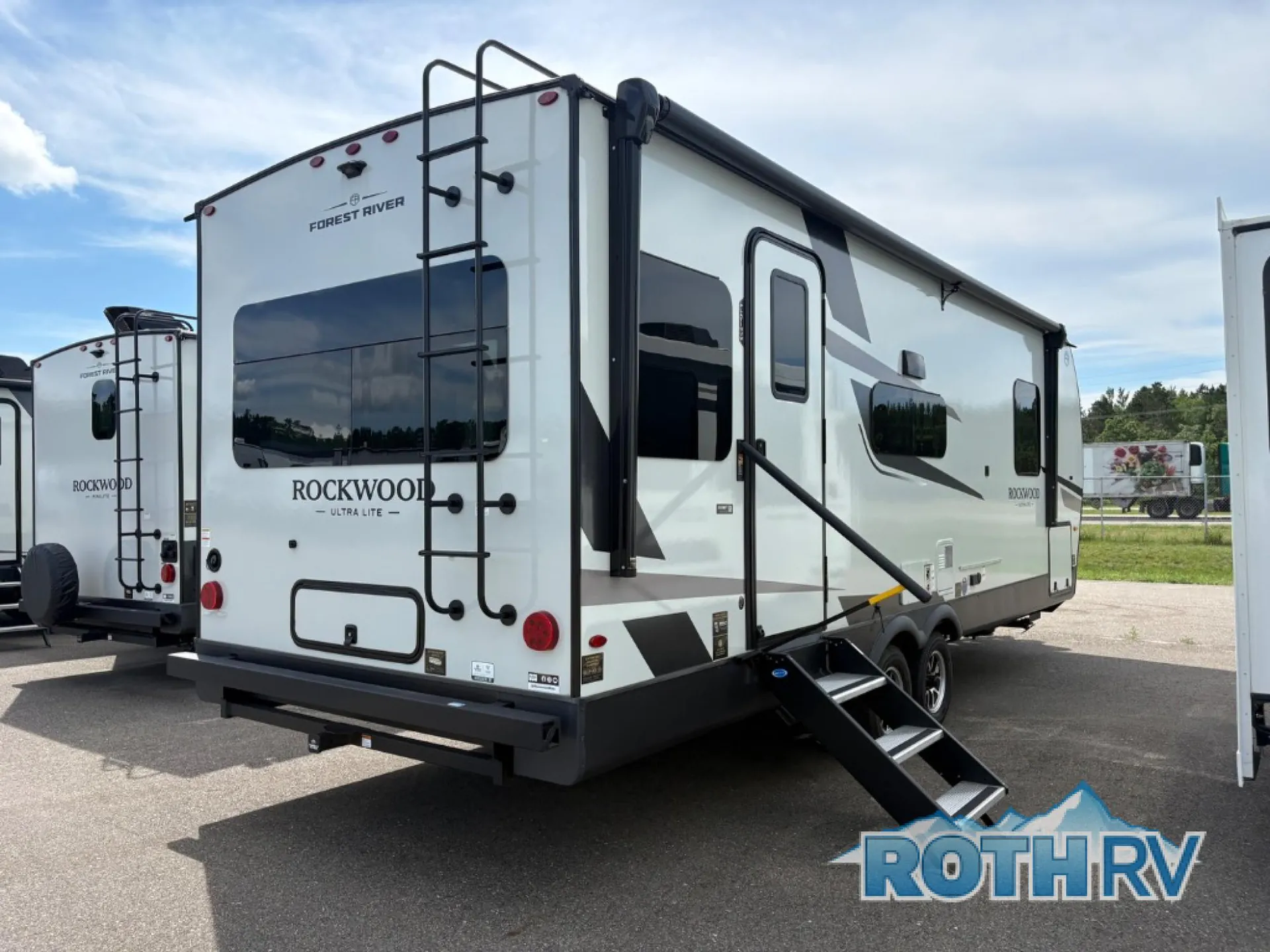 2026 Forest River Rockwood Ultra Lite 302RDT - Photo 4