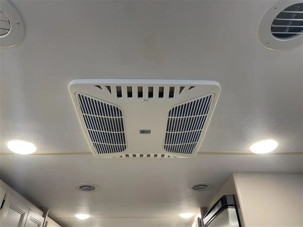 2021 Thor Motor Coach Axis 24.3, Photos photo 23