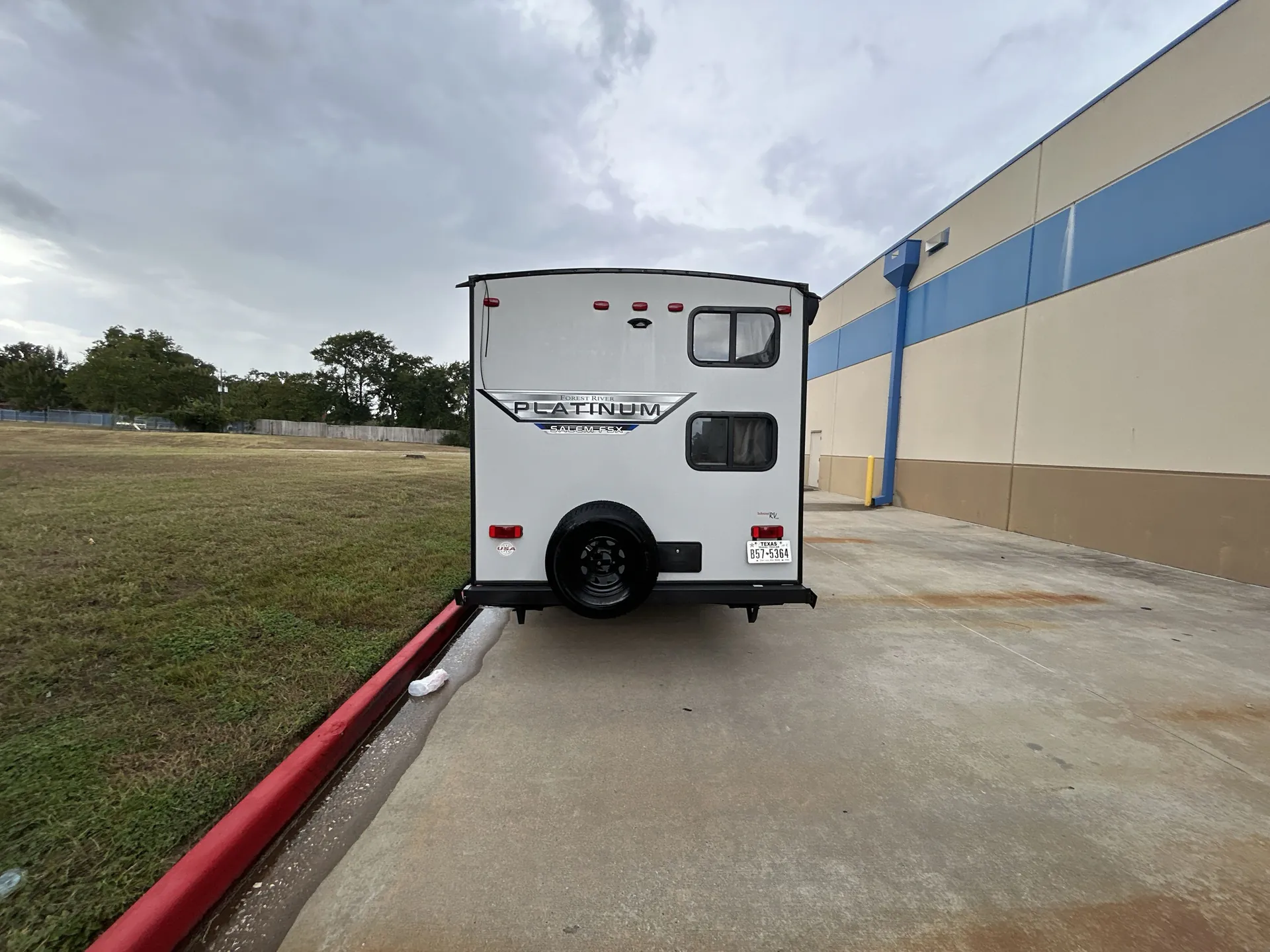 2021 Forest River Salem FSX 179DBK — backside