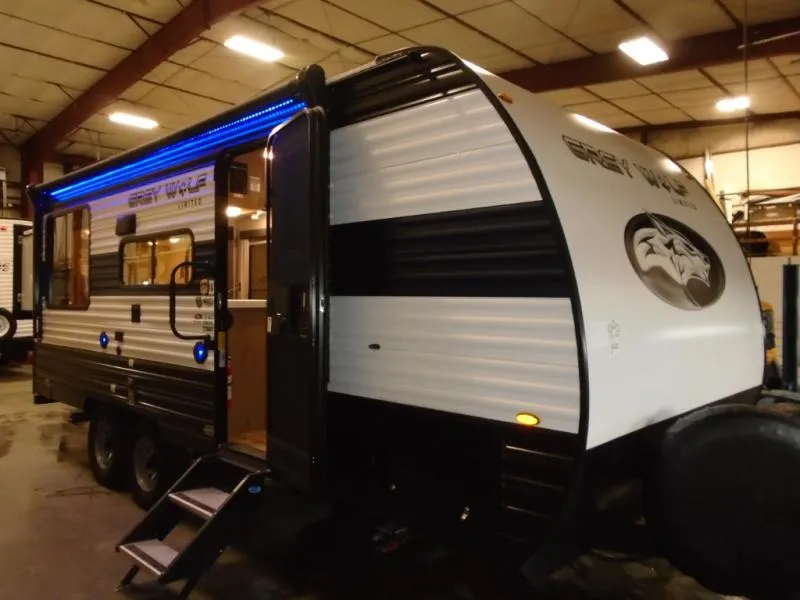 2024 Forest River Cherokee Grey Wolf 19SM - Photo 2