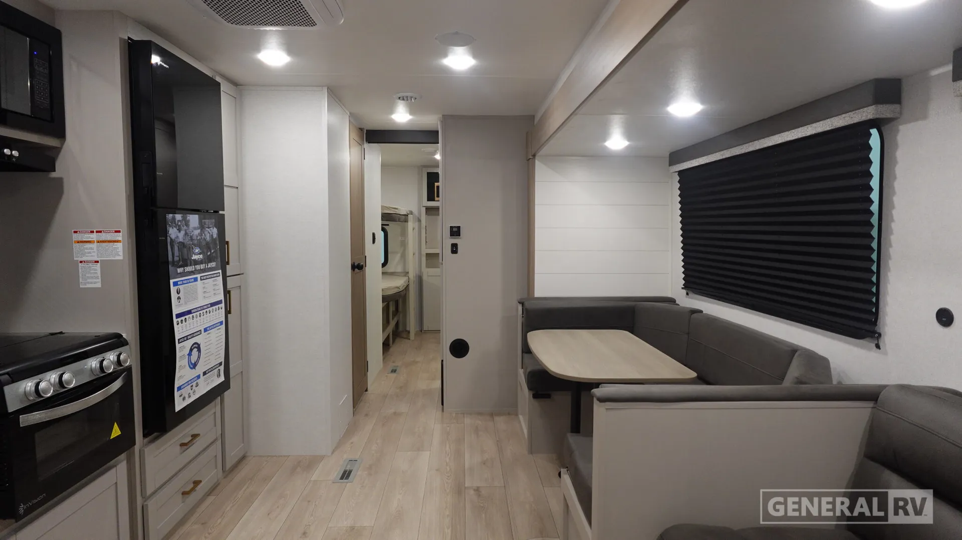 2026 Jayco Jay Flight SLX 321BDS - Photo 3