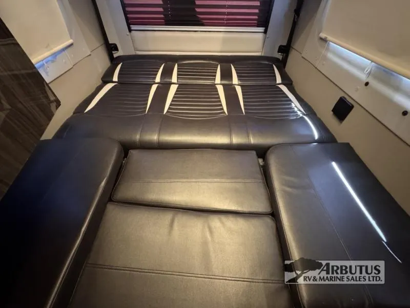 2017 Winnebago Era 70X - Photo 3