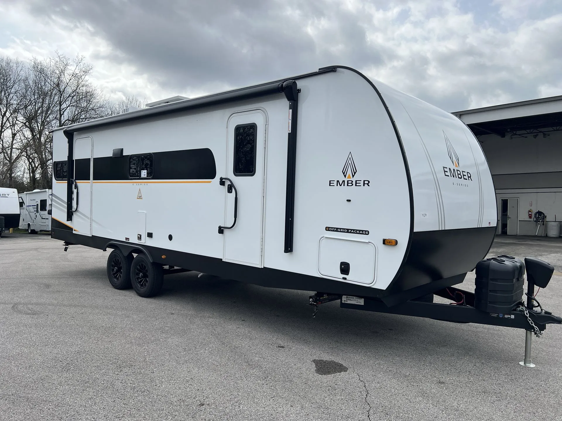 2026 Ember RV E-Series 25RUD - Photo 2