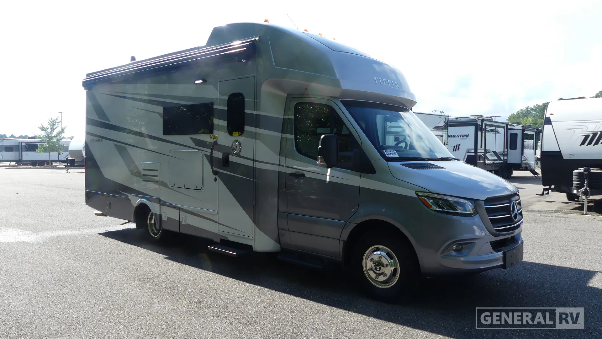 2025 Tiffin Wayfarer 25 XRW - Photo 2