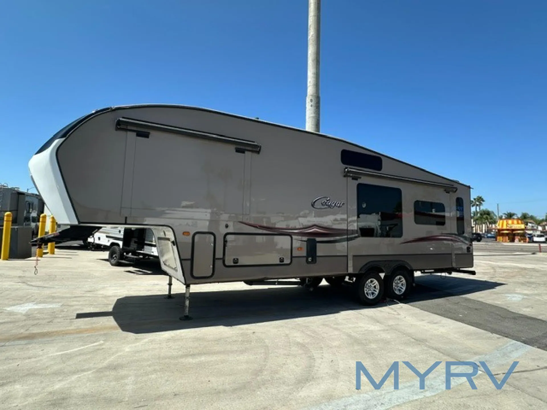 2015 Keystone Cougar 280RLSWE - Photo 4