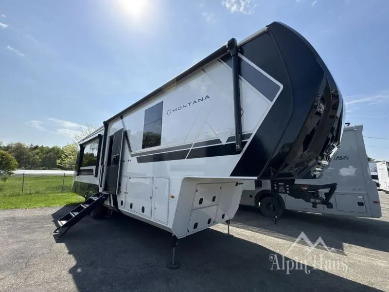 2026 Keystone Montana 3100RL - Photo 3