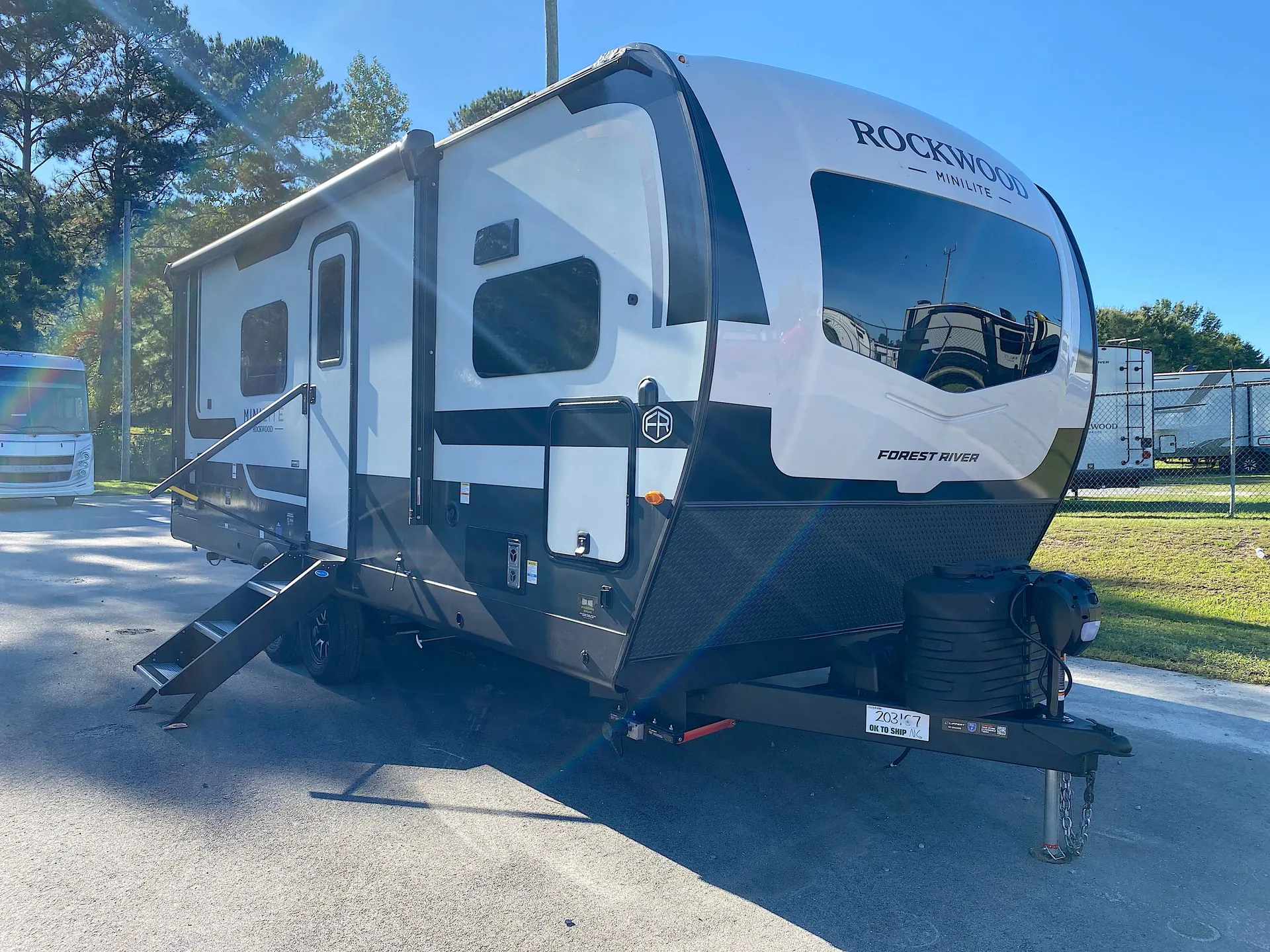 2027 Forest River Rockwood Mini Lite 2523MBR