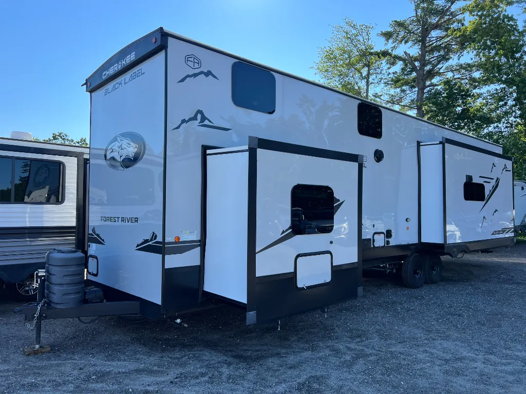 2025 Forest River Cherokee Timberwolf Black Label 39DLBL - Photo 4