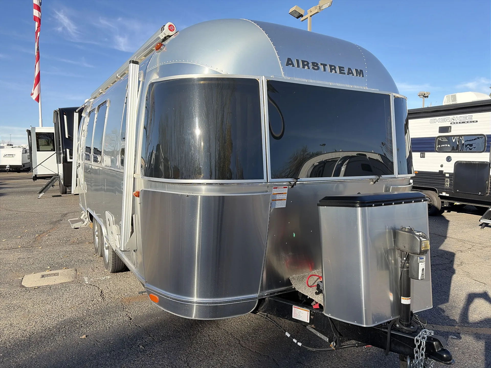 2022 Airstream Globetrotter 23FB - Photo 2