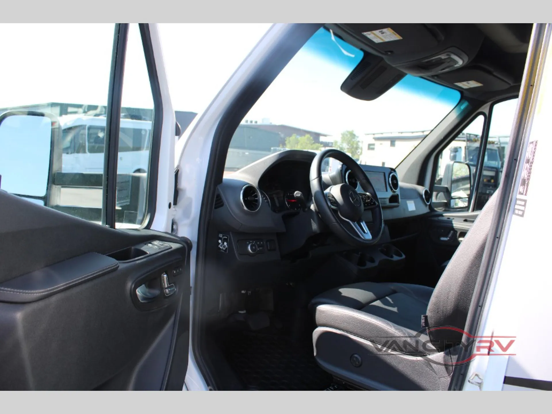 2024 Tiffin Wayfarer 25 JW - Photo 4