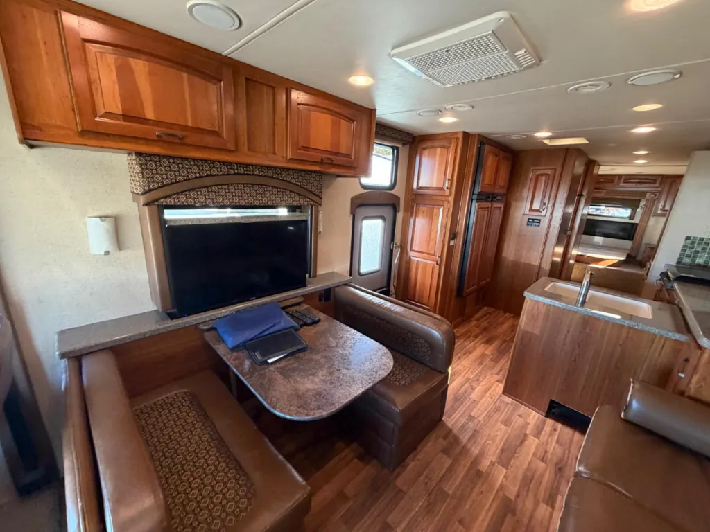 2015 Jayco Precept 35UP, Photos photo 10