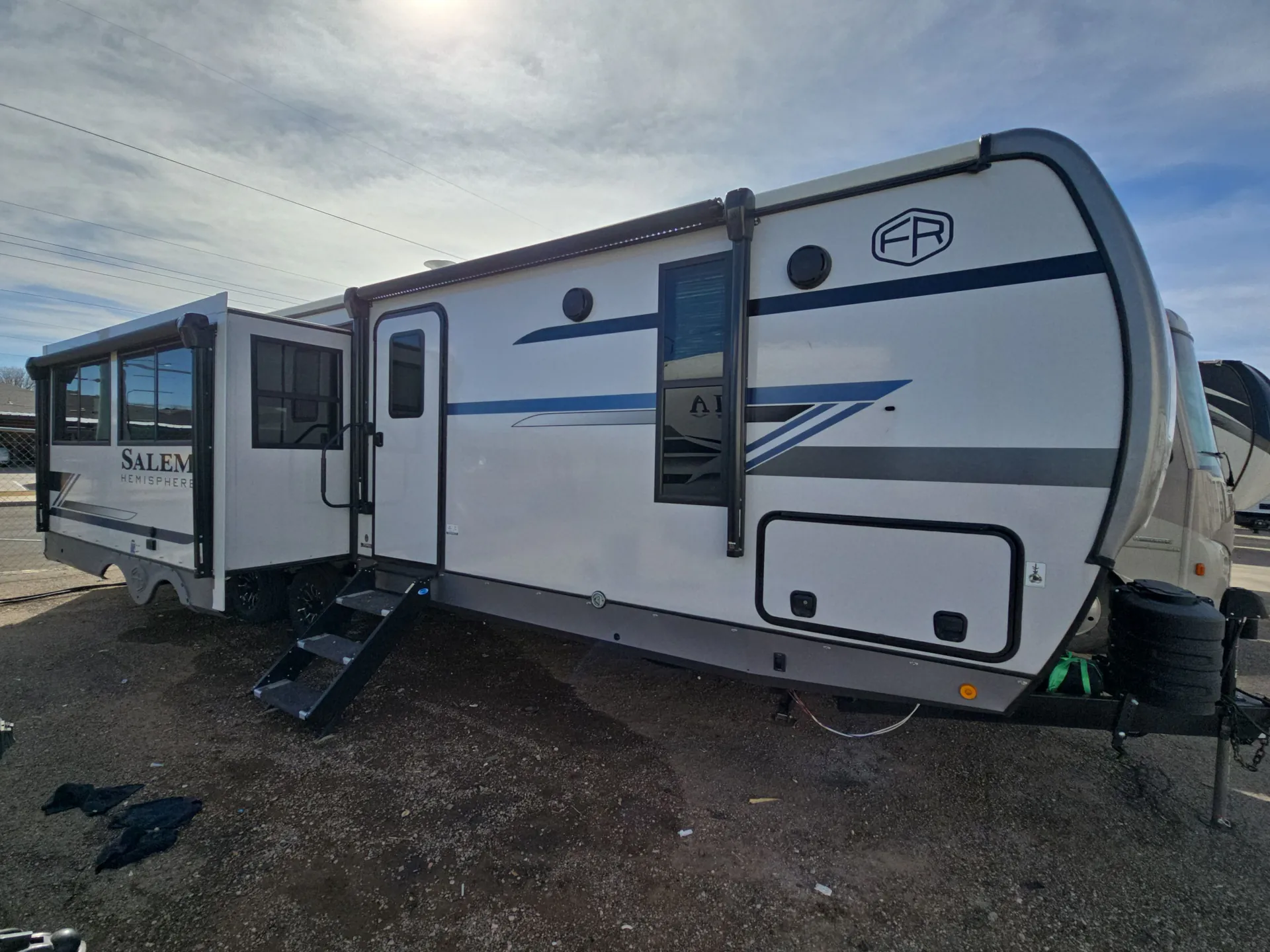 2025 Forest River Salem Hemisphere 271RL — campside