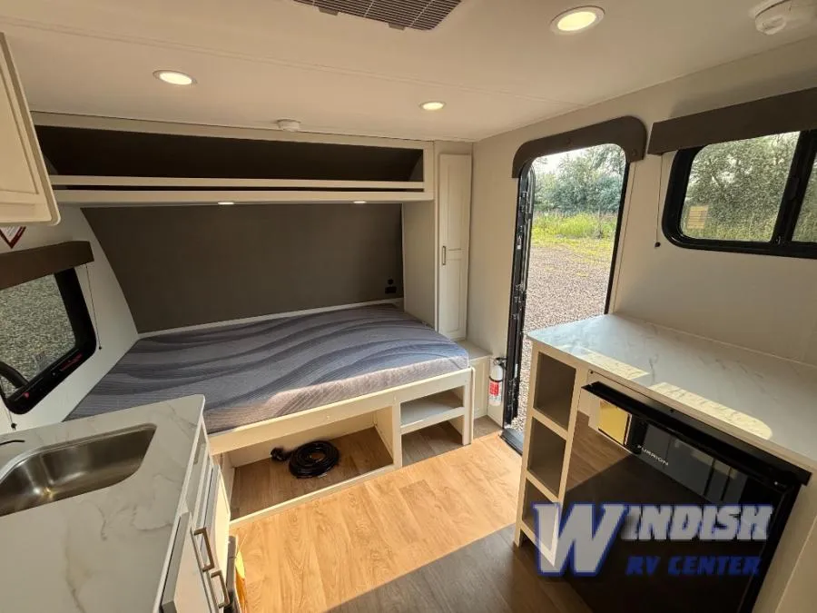 2027 Grand Design Transcend 121RBL - Photo 4