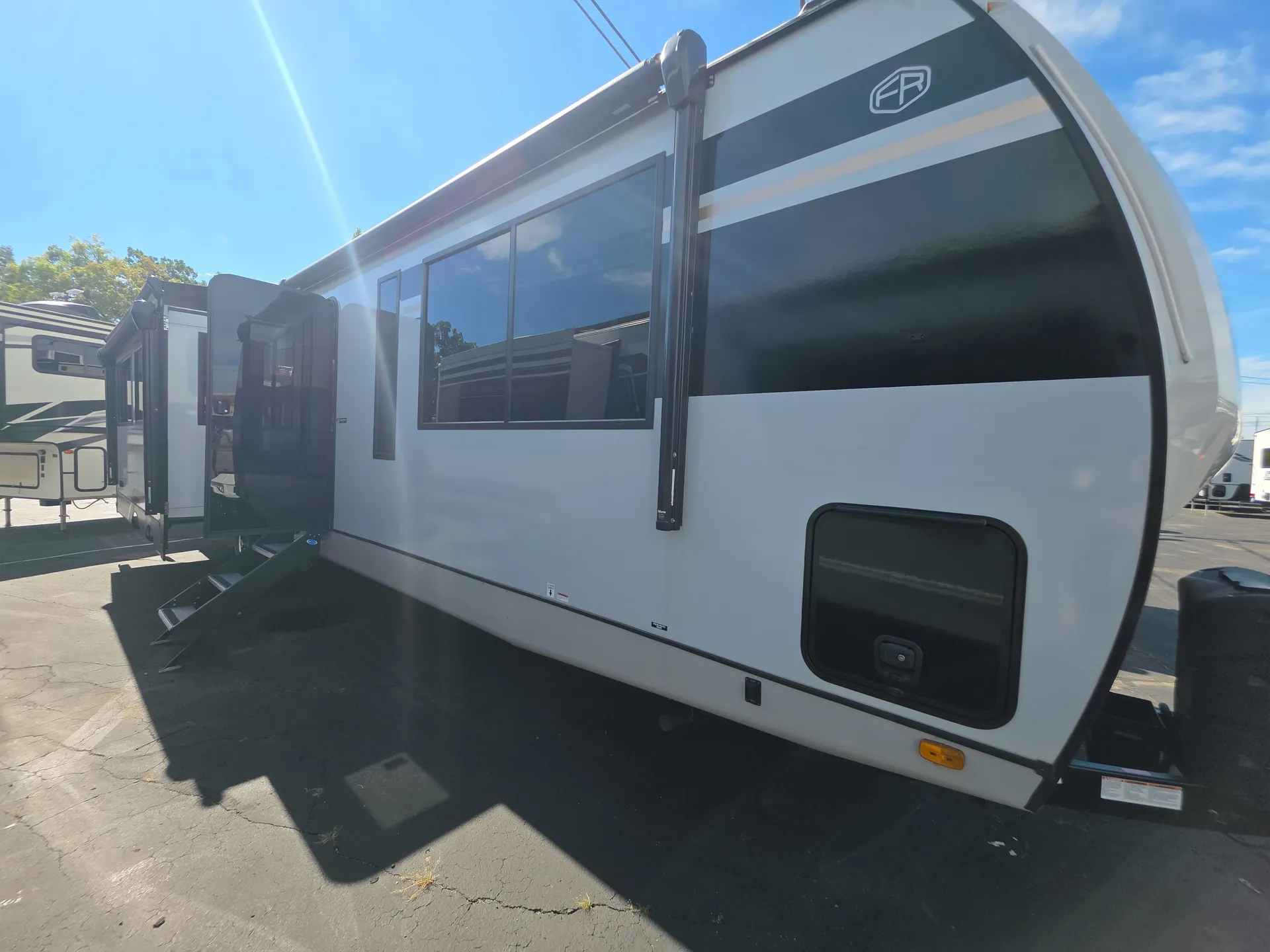 2025 Forest River Vibe 3400SB