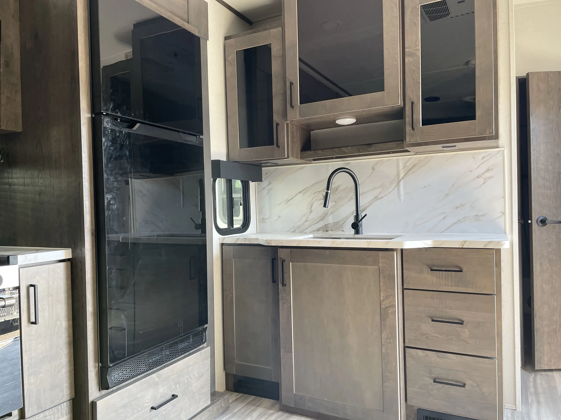 2023 Alliance RV Valor 29T18 — living area main