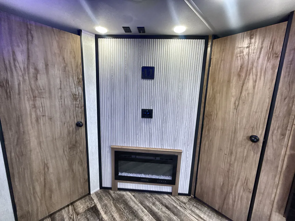 2024 Forest River Cherokee Grey Wolf 27DBH, Photos photo 13