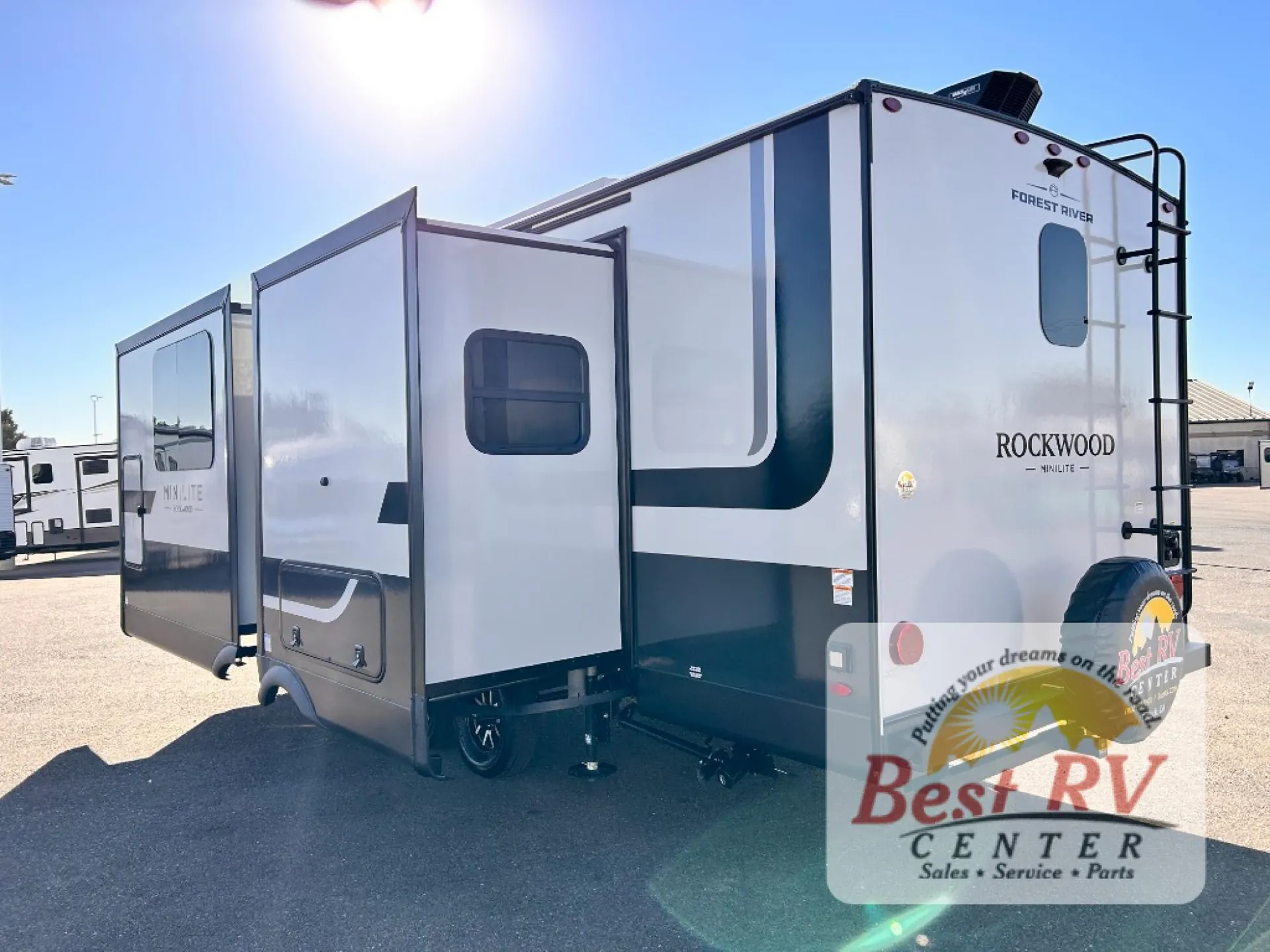 2027 Forest River Rockwood Mini Lite 2523MBR — Photo 7