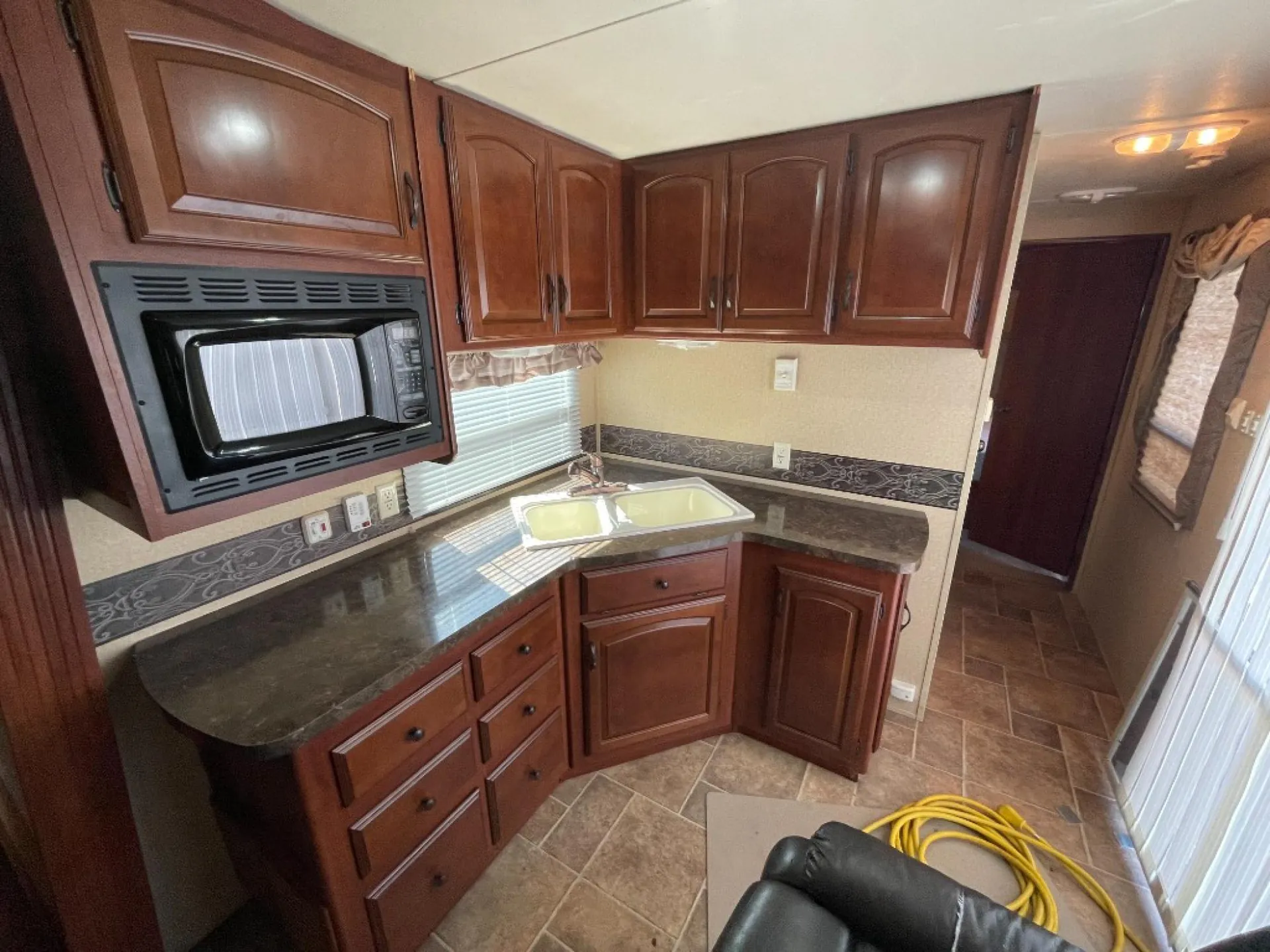 2011 Forest River Salem Villa 372REDS dealer photo 9 from Hilltop Camper and RV