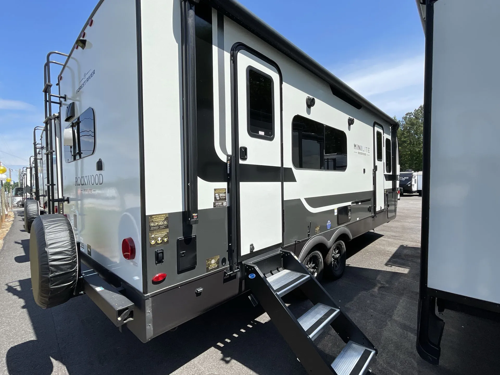 2026 Forest River Rockwood Mini Lite 2515S — Photo 6