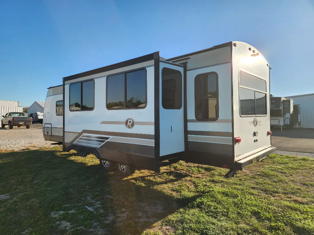 2019 Cruiser RV Radiance 25RL, Photos photo 6