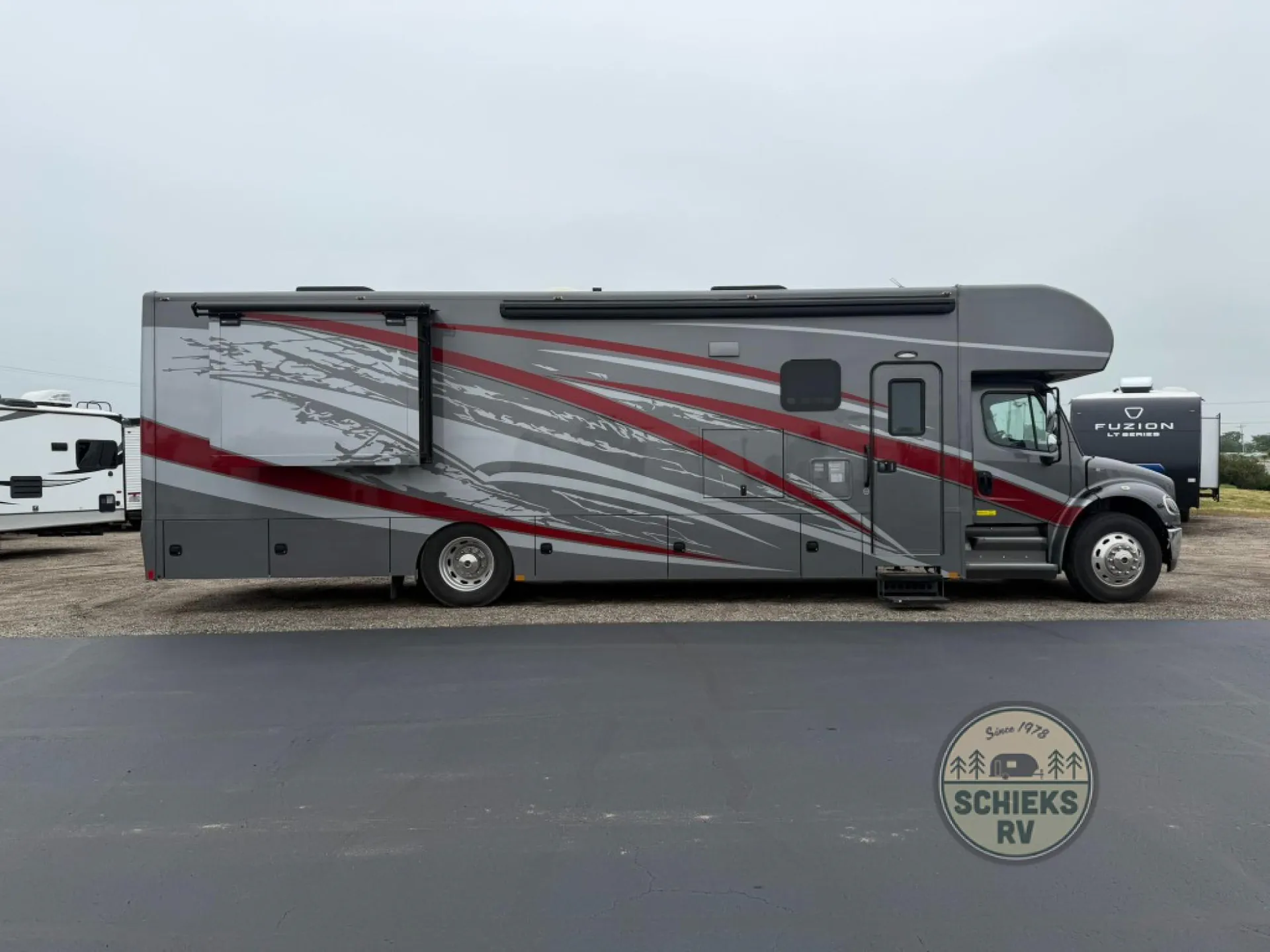 2020 Renegade RV Valencia 38RW - Photo 3