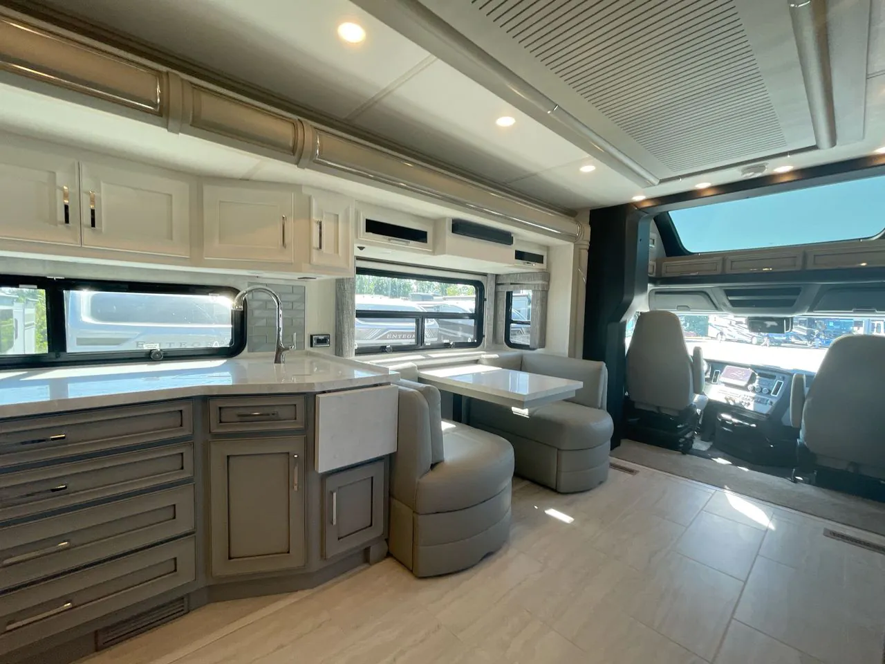 2026 Newmar Supreme Aire 4341 - Photo 2