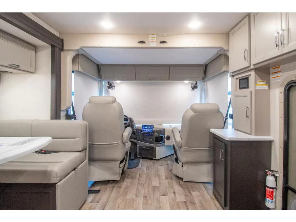 2026 Thor Motor Coach Palazzo GT 37.5 - Photo 4