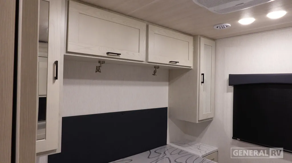 2027 NeXus RV Maximus 32MX, Photos photo 28