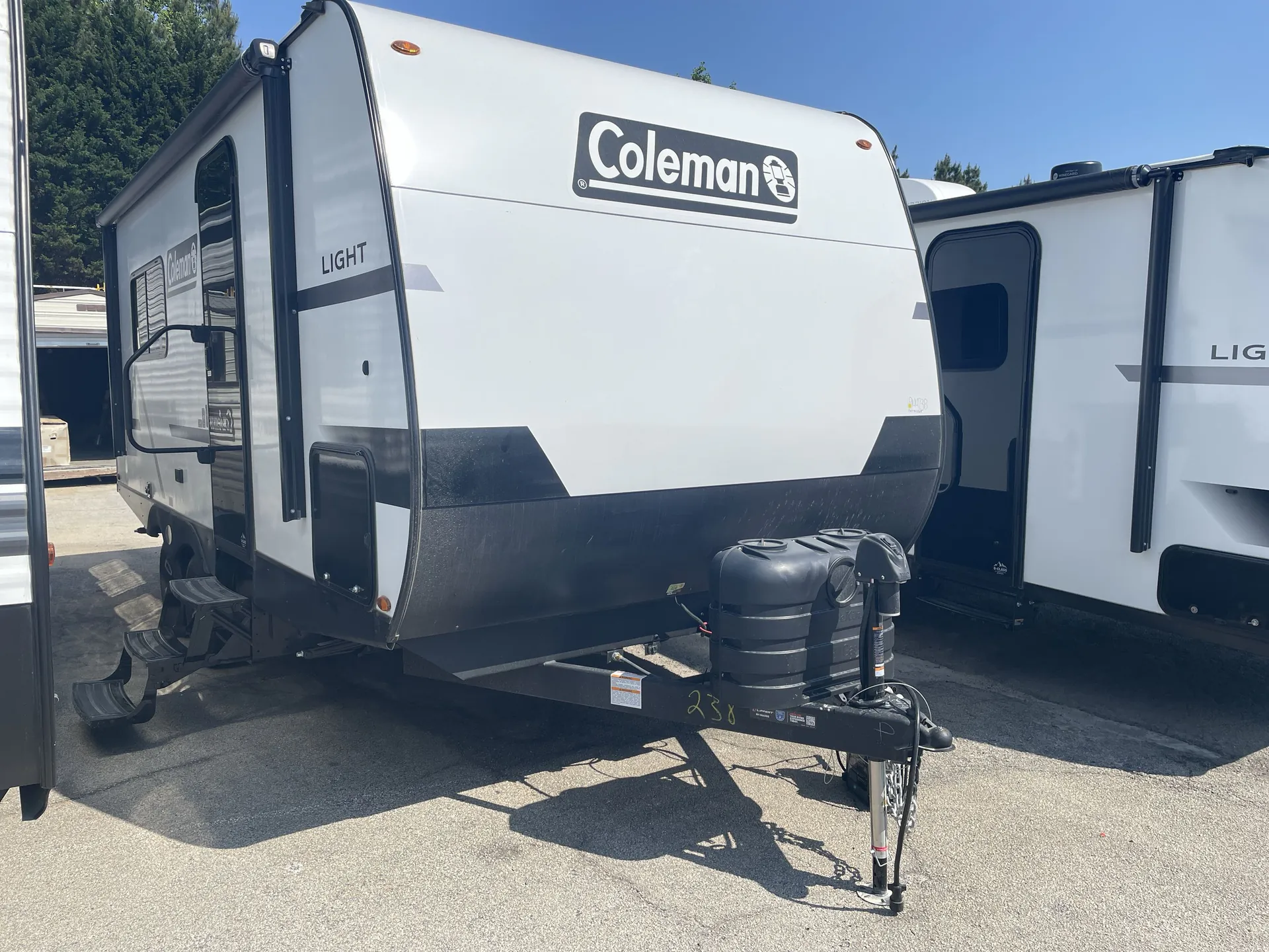 2026 Keystone Coleman Light 18RX - Photo 2