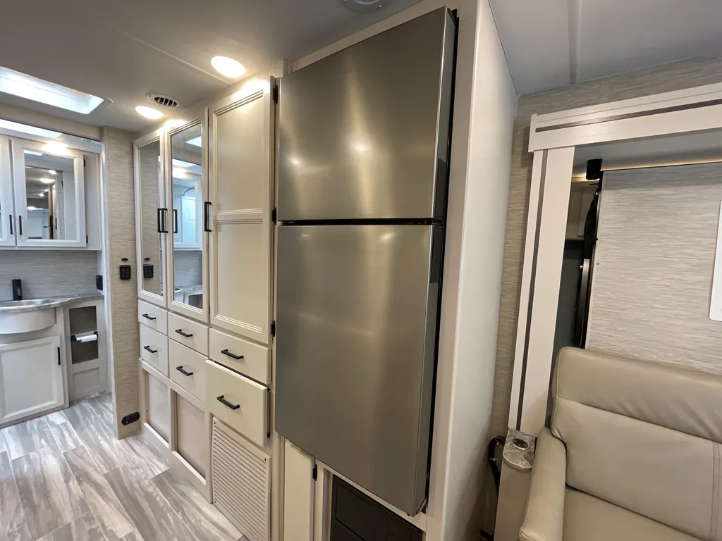 2023 Thor Motor Coach Axis 24.3, Photos photo 4