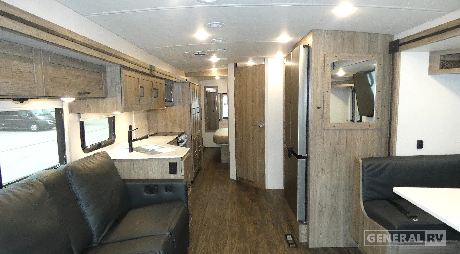 2025 Winnebago Vista 34R - Photo 3