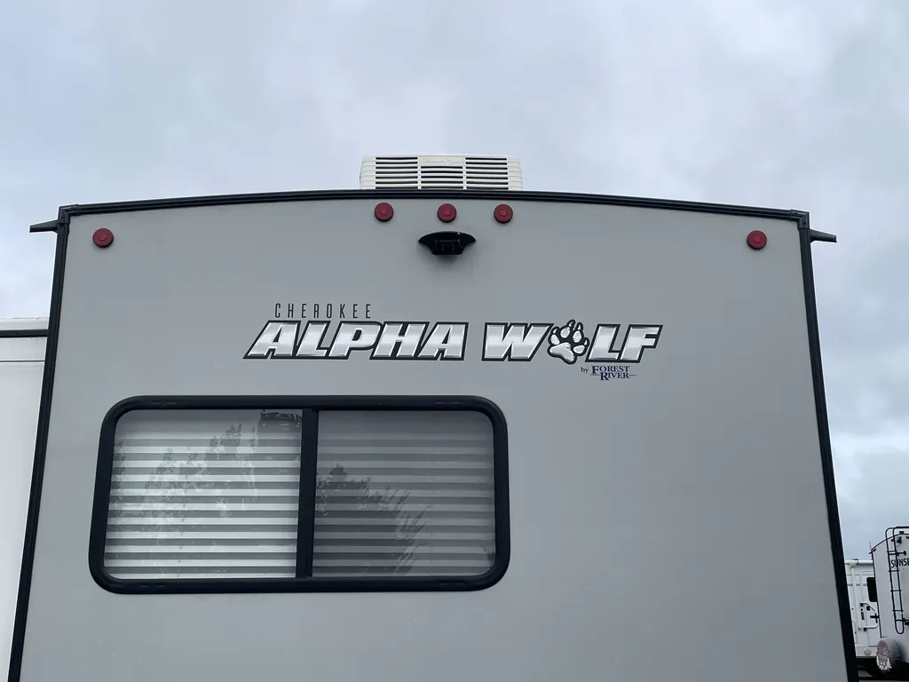 2021 Forest River Cherokee Alpha Wolf 33BH-L, Photos photo 26