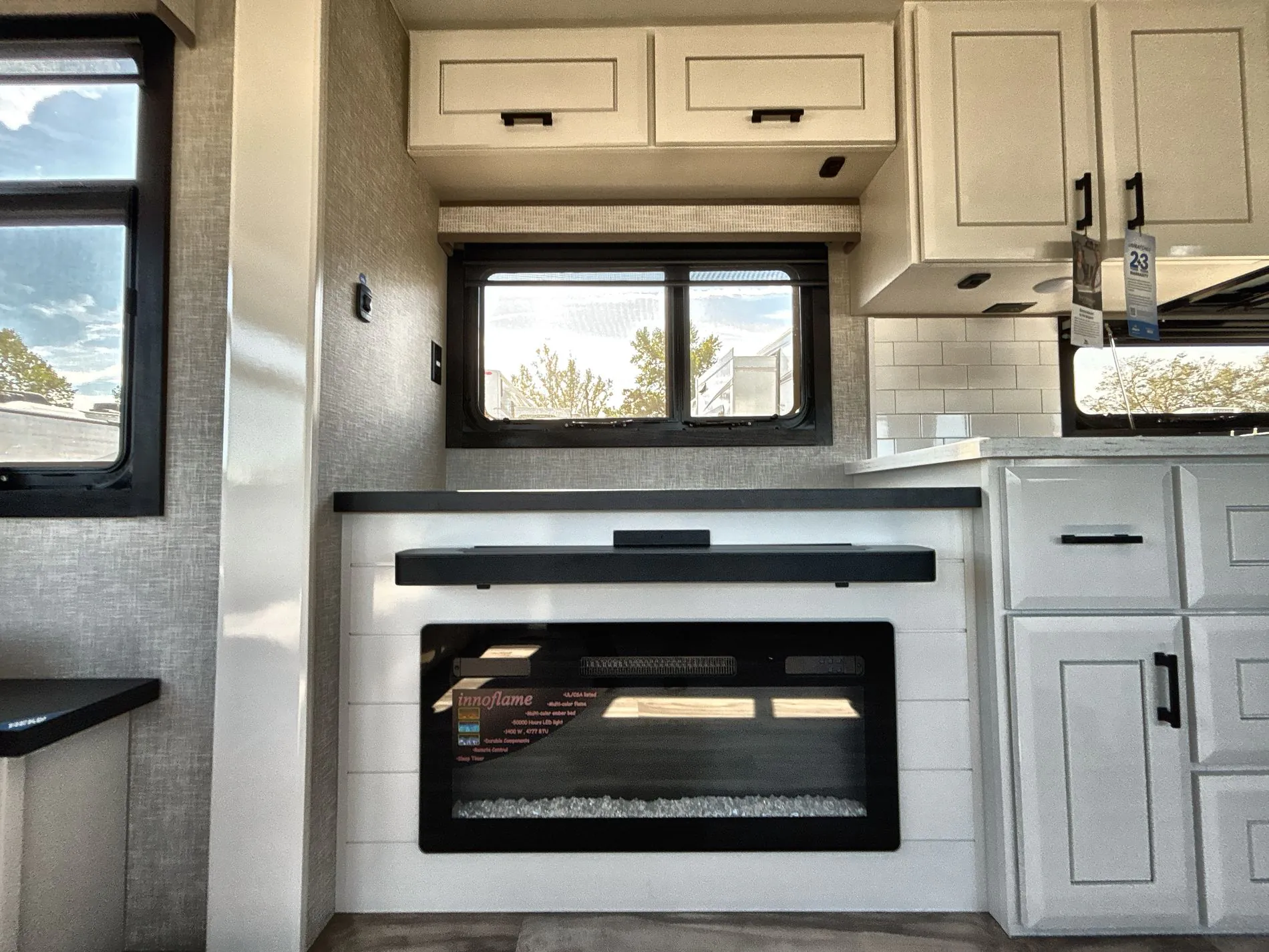 2025 Jayco Pinnacle 38KPTS - Photo 3