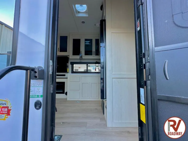 2026 Forest River Vengeance Rogue Armored 25L141, Photos photo 10