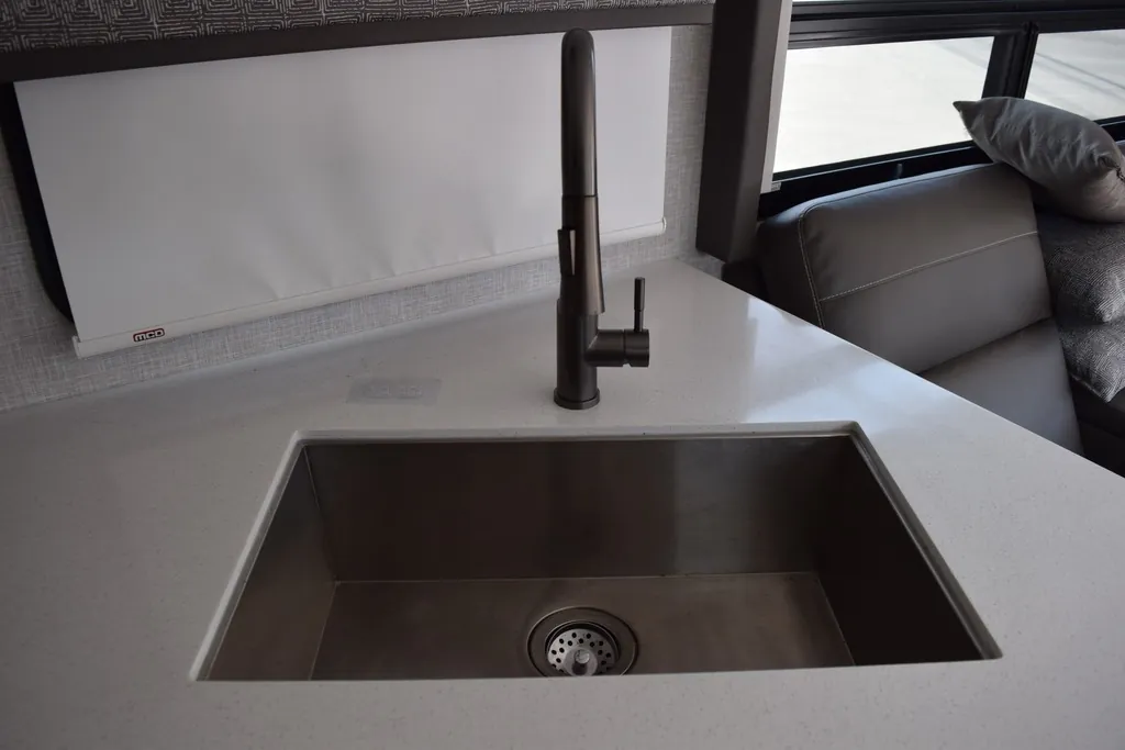 2025 Thor Motor Coach Windsport 29L, Photos photo 17