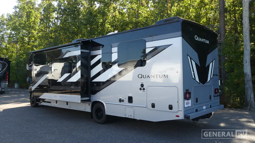 2026 Thor Motor Coach Quantum HS31, Photos photo 3